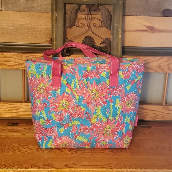 Lilly Pulitzer Trippin & Sippin Floral Insulated Tote Bag - Picture 3 of 11